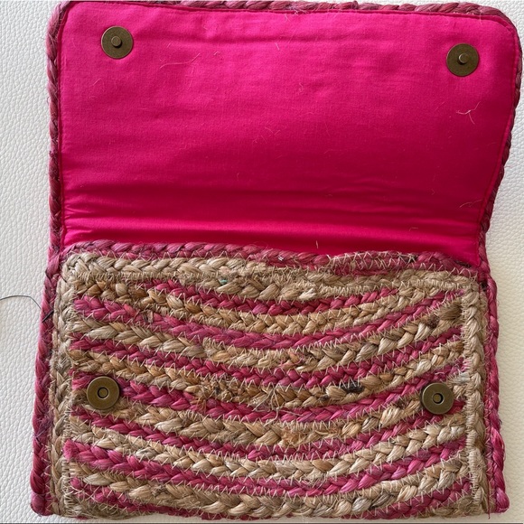 NWT! Express Clutch - Picture 3 of 5